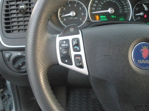 Used 2010 Saab 9-3 X image 32