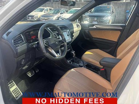 Used 2024 Volkswagen Tiguan SE R-Line AWD/4WD image 2