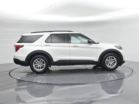 New 2026 Ford Explorer Active RWD image 28