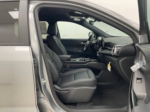 New 2026 Chevrolet Equinox LT w/ Convenience Package II AWD/4WD image 14