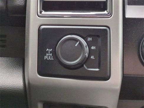 Used 2020 Ford F250 Lariat w/ Lariat Value Package image 19