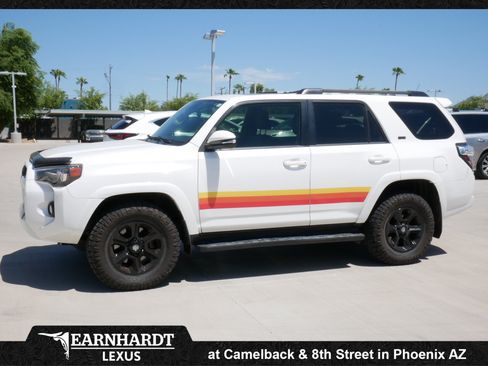 Used 2019 Toyota 4Runner SR5 Premium AWD/4WD image 1