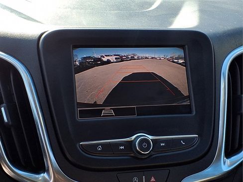 Used 2024 Chevrolet Equinox LT image 4