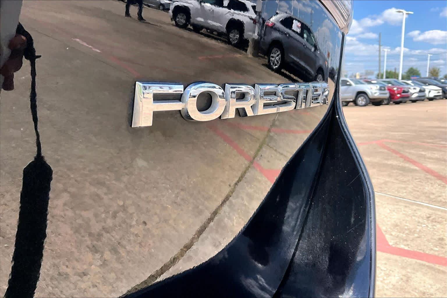 Used 2023 Subaru Forester Limited AWD/4WD image 10