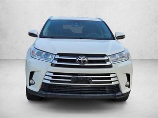 Used 2019 Toyota Highlander XLE AWD/4WD video 2