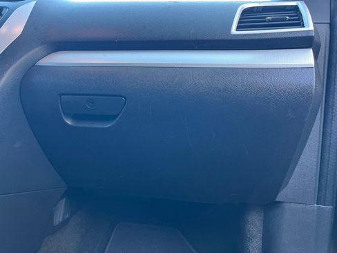 Used 2014 Ford Explorer XLT w/ Equipment Group 202A AWD/4WD image 19
