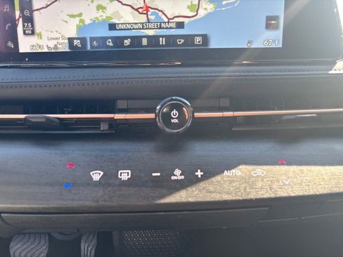 Used 2024 Nissan Ariya AWD image 20