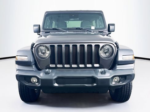 Used 2021 Jeep Wrangler Sport S image 2