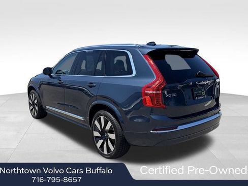 Used 2023 Volvo XC90 T8 Ultimate w/ Lounge Package AWD/4WD image 3