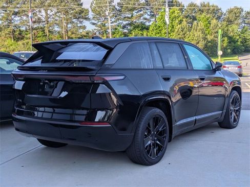 New 2025 Jeep Wagoneer S Limited w/ Comfort Package image 4