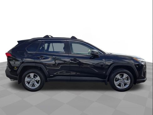 Used 2025 Toyota RAV4 LE image 7