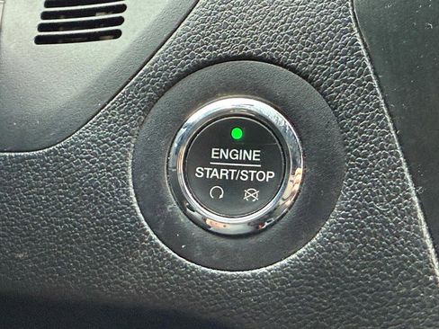 Used 2017 Ford Explorer XLT w/ Equipment Group 202A image 16