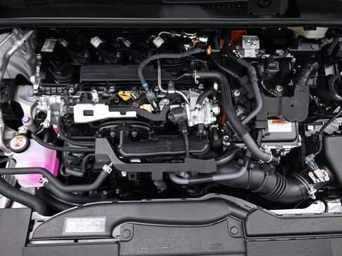 Used 2026 Toyota Prius FWD image 21