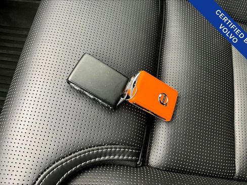 Used 2024 Volvo XC60 T8 Ultimate w/ Protection Package Premier image 12