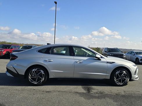 New 2026 Hyundai Sonata SEL image 2