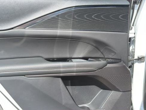 Used 2024 Cadillac Lyriq Luxury image 46