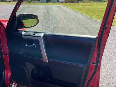 Used 2020 Toyota 4Runner Limited image 47