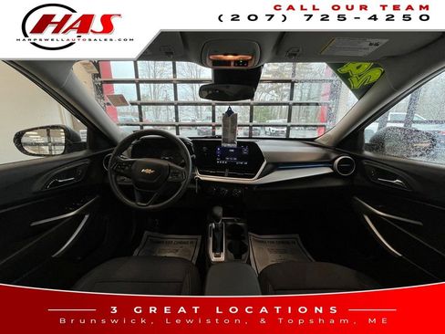 Used 2024 Chevrolet Trax LS FWD image 14