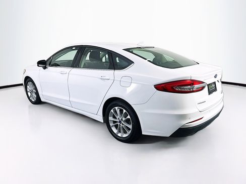 Used 2019 Ford Fusion SE image 5