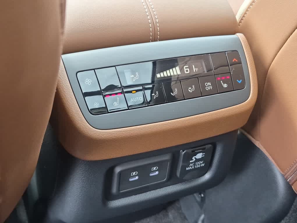 New 2026 Nissan Pathfinder Platinum FWD image 9