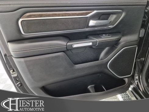 Used 2019 RAM 1500 Laramie AWD/4WD image 32