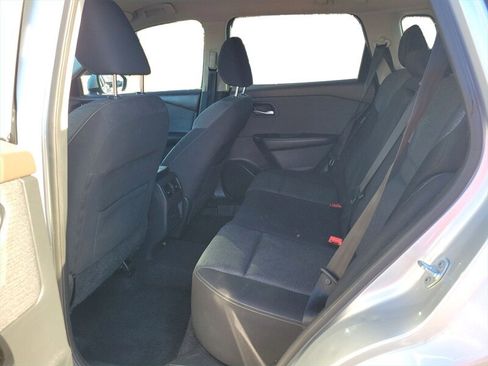 Used 2021 Nissan Rogue SV image 11