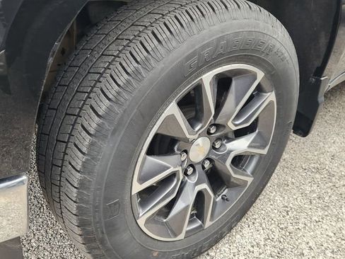 Used 2023 Chevrolet Silverado 1500 LT image 10