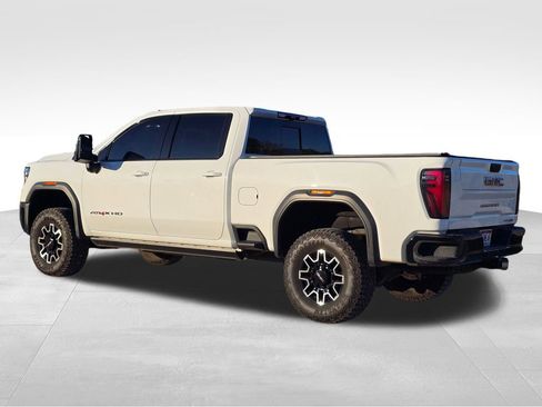 Used 2024 GMC Sierra 2500 AT4X image 9