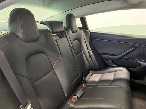 Used 2018 Tesla Model 3 Long Range RWD image 13