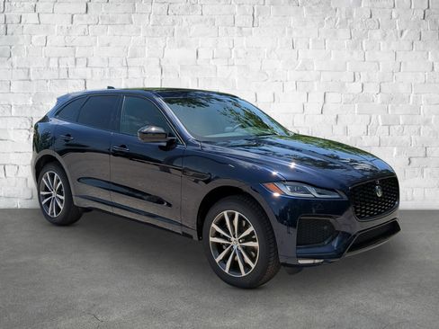 New 2026 Jaguar F-PACE R-Dynamic S image 8