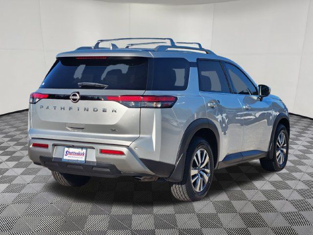 Used 2023 Nissan Pathfinder SL FWD image 5