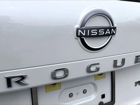 Used 2023 Nissan Rogue Platinum AWD/4WD image 33