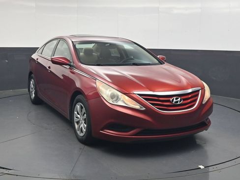 Used 2011 Hyundai Sonata GLS FWD image 2