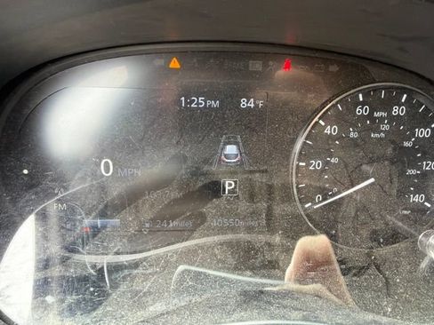 Used 2021 Nissan Kicks SR FWD image 11