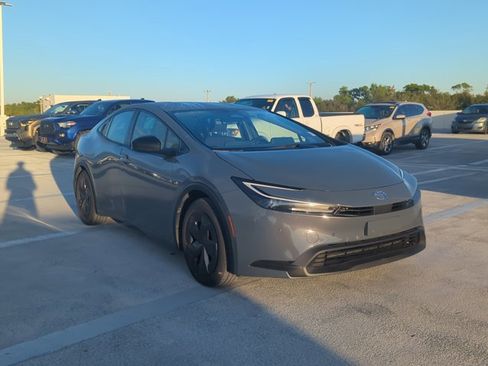 Certified 2024 Toyota Prius LE image 3