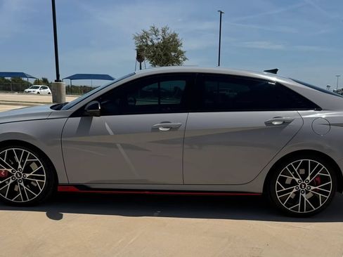 Used 2022 Hyundai Elantra N FWD image 9