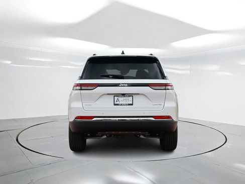 New 2025 Jeep Grand Cherokee Limited image 3