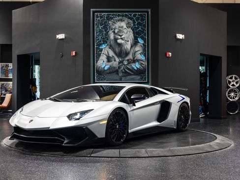 Used 2016 Lamborghini Aventador LP 750-4 Superveloce image 7