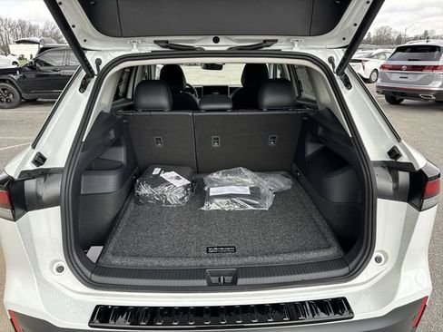 New 2026 Volkswagen Tiguan SE AWD/4WD image 24