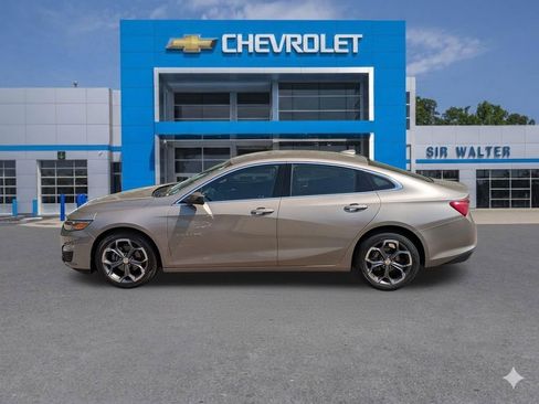 Used 2024 Chevrolet Malibu LT image 2