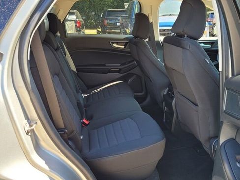 Used 2024 Ford Edge SE image 14