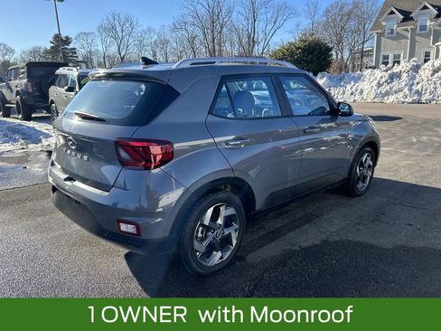 Used 2022 Hyundai Venue SEL image 5