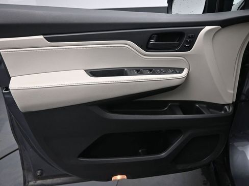 Used 2025 Honda Odyssey EX-L image 19