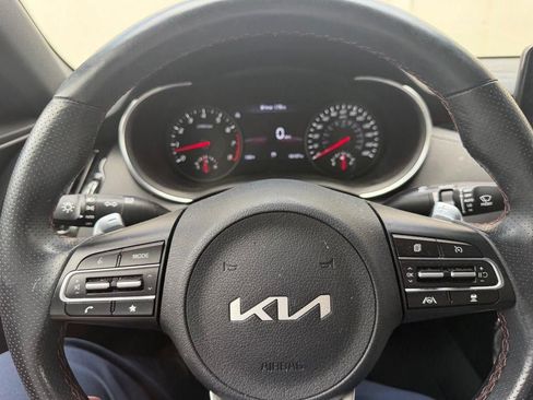 Used 2022 Kia Stinger GT2 w/ Red Interior Color Package RWD image 16