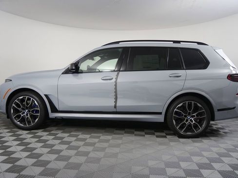Used 2026 BMW X7 M60i image 6
