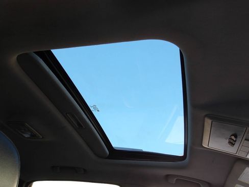 Used 2013 Chevrolet Captiva Sport LT w/ Convenience Package image 36