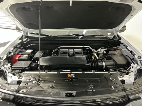 Used 2024 Chevrolet Colorado ZR2 image 34