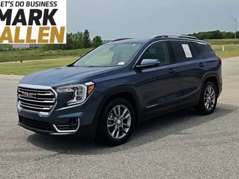 Used 2024 GMC Terrain SLT FWD image 4
