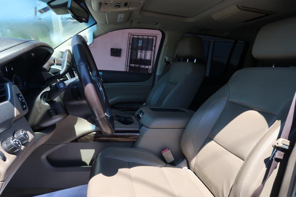 Used 2017 GMC Yukon XL SLT w/ Open Road Package AWD/4WD image 7