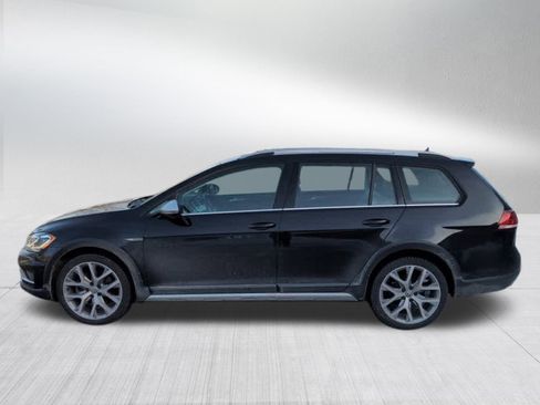 Used 2019 Volkswagen Golf Alltrack SEL image 2